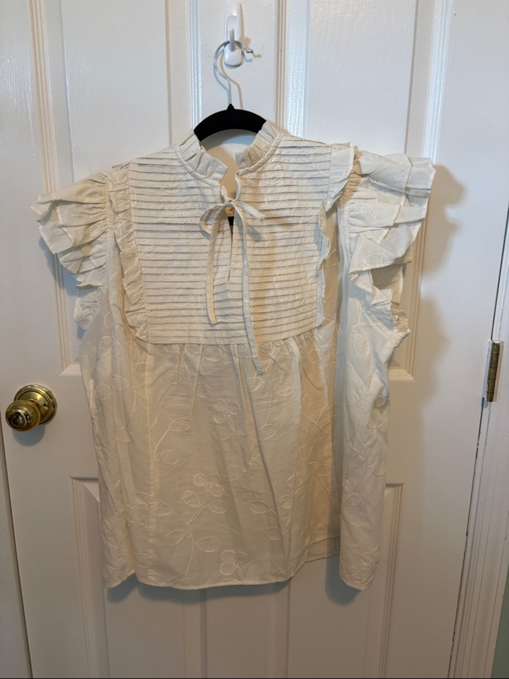 Women's Cream Pintuck Tie-Front Ruffle-Trim Blouse
